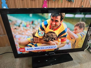 Tv lcd Samsung le32c530f1w diagonala 80cm
