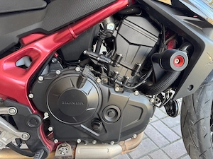     Honda CB750 Hornet 2024   Garanție 2028   Stare impecabilă - imagine 3