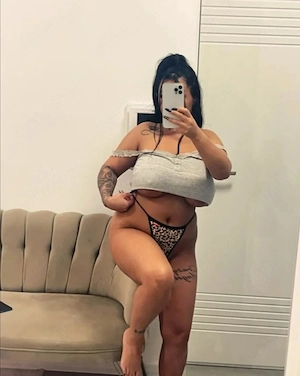 Buna sunt  nouă venita 