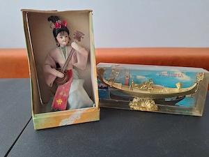 Papusa veche China + bonus suvenir Venetia