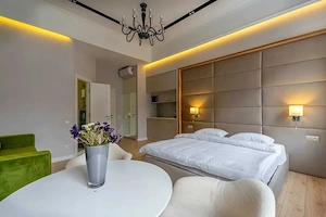 Garsoniera zona Titan 