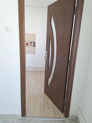 De vânzare apartament cu trei camere în Alexandru cel bun - imagine 3
