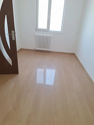 De vânzare apartament cu trei camere în Alexandru cel bun - imagine 5