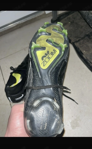 Vând ghete fotbal mărimea 41