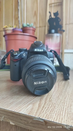 Nikon D5000 + 18-55mm Stare foarte bună Doar 4.243 declanșări