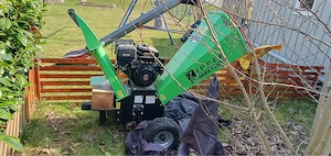 vand tocataore de crengi marca zipper 