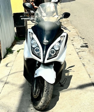 Vând sau schimb Maxi-Scuter kimco Downtown 300injecțion  - imagine 4