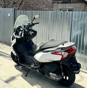 Vând sau schimb Maxi-Scuter kimco Downtown 300injecțion  - imagine 3