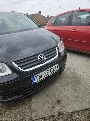 Volkswagen Touran - imagine 3