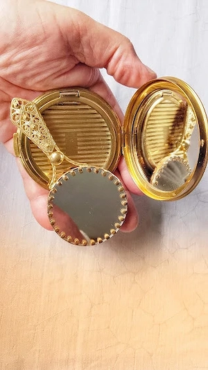 Set vintage damă: Pudrieră și Oglindă grena auriu - imagine 2