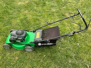 Mașină de tuns gazonul autopropulsata VERDINA Marca Husqvarna