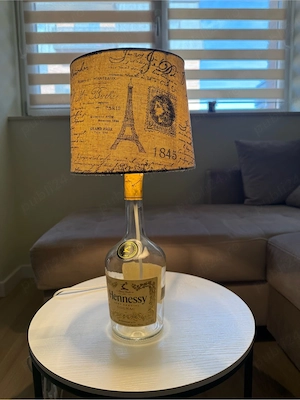 Lampă handmade din sticlă Hennessy   