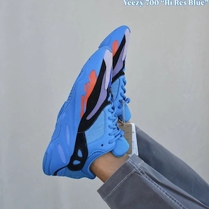 Pantofi Sport Adidas Yeezy 700 Hi Res Blue- 100% originali