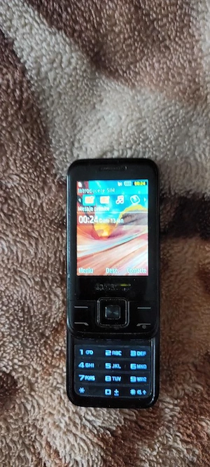 Vând teleffoane utilizate.