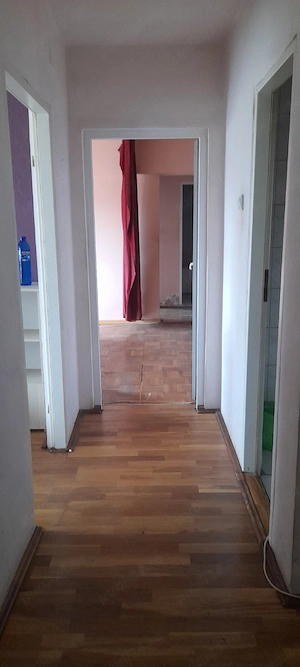vand apartament 3 camere pret bun! - imagine 9