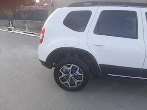 Dacia Duster  - imagine 6