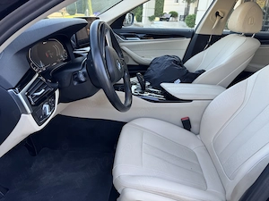 BMW 520e Plug in Hybrid  - imagine 13