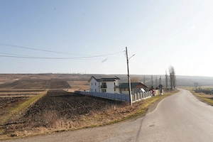 Teren de vanzare Ipotesti (marginea satului), la 7 km de Botosani