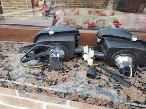 vand proiectoare Mercedes Clase E W211 - imagine 2