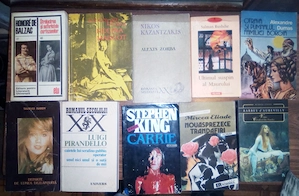 Lichidare biblioteca personala! Comandati ce doriti! Carti vechi in stare foarte buna.