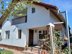 vând casă sau schimb cu apartament plus diferența  - imagine 2