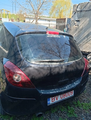 Dezmembrez Opel Corsa D,in 2usi