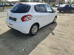 Peugeot 208 1.0i an 2015 - imagine 3