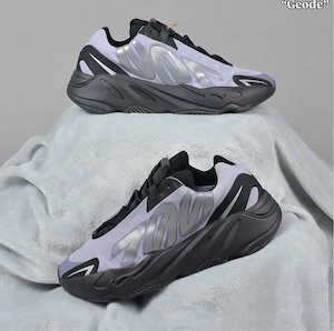 Pantofi Sport Yeezy Boost 700 MNVN Geode- 100% originali