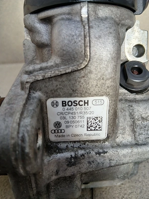 Pompă înaltă presiune AUDI A4 b8  - imagine 3