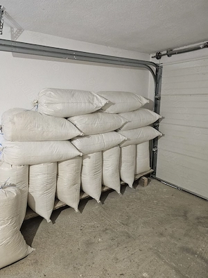 Vând Furaj ( MĂCINĂTURĂ)pt Animale 