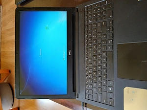 laptop DELL Inspiron 15