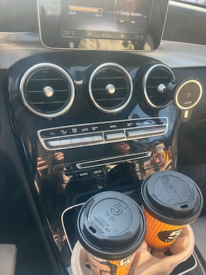 Vând Mercedes-Benz C-Class C200 - imagine 2