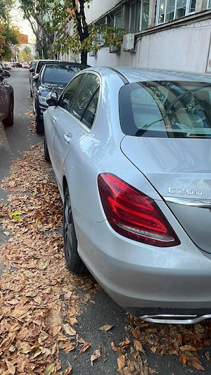 Vând Mercedes-Benz C-Class C200 - imagine 6