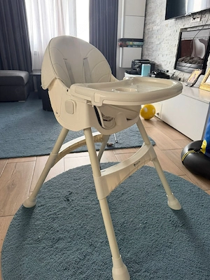 scaun hranire bebeluș 