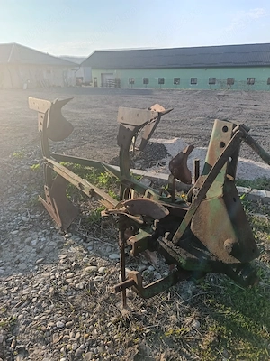 Plugede vanzare - imagine 2