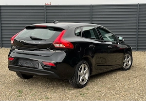 Volvo V40 2018 euro 6 2.0d - imagine 3