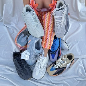 Pantofi Sport Adidas Yeezy 700 100% originali