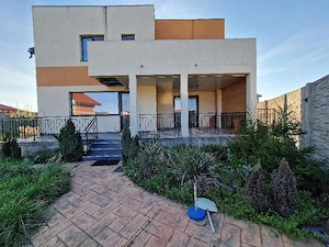 Inchiriez vila la Sacalaz in cartier Europa  - imagine 4