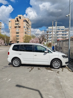 VW Touran 2013  2.0 TDI DPF DSG - imagine 9