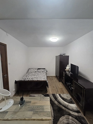 Închiriez apartament  - imagine 4