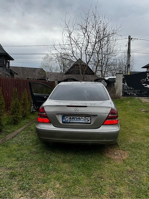Mercedes e220 - imagine 2