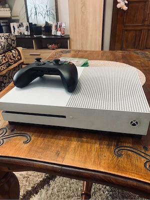 Vând Xbox One s 512 Gb 1 Controller + 2 jocuri - imagine 4
