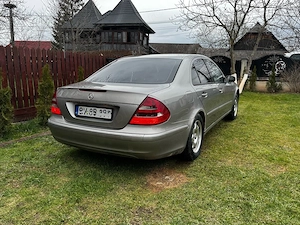 Mercedes e220 - imagine 3