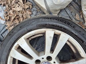 Vând set complet jante originale Mercedes pe 16 cu anvelope vară in stare bună.  - imagine 2