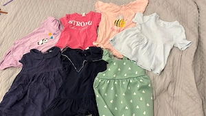 Vand hainute pentru fetita, marimea 86, 12-18 luni - imagine 2