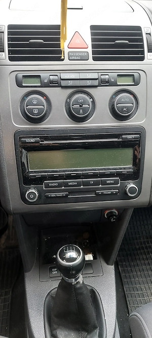 Vw Touran  2.0 BMM 140 cp - imagine 3