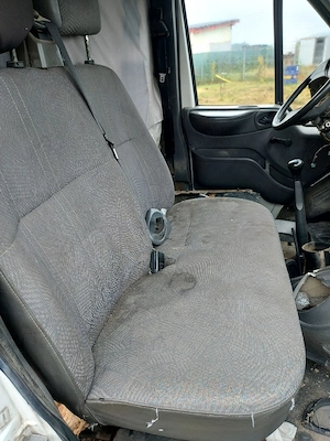 Dezmembrez Ford Transit 2.4 an 2002 - imagine 4