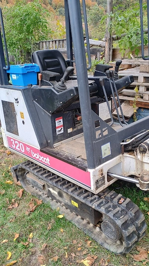 vând bobcat 320 - imagine 3