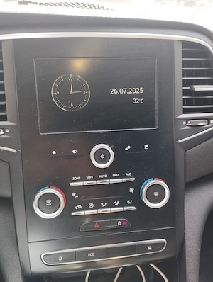 Renault Megane IV ,  echipare ZEN   1.6 Benzină . 115 CP 2017 - imagine 4