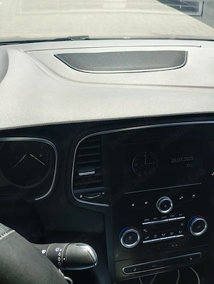 Renault Megane IV ,  echipare ZEN   1.6 Benzină . 115 CP 2017 - imagine 6